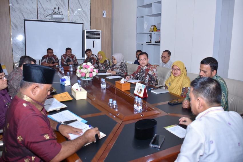 Pj Bupati Kampar Terima Tim BPK RI Perwakilan Provinsi Riau