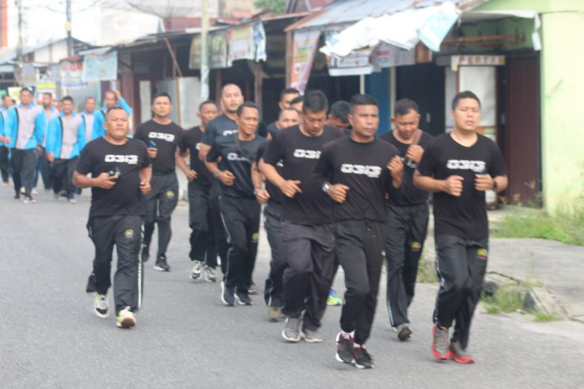 Semangat Kebangkitan Nasional, Sat PP Kampar Laksanakan Olahraga Bersama Kodim 0313/KPR