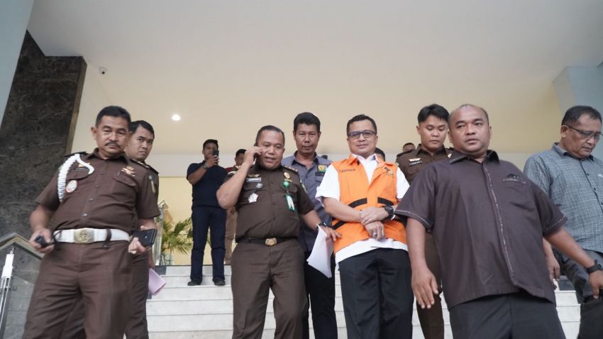 Mantan Plt Sekwan Riau yang Saat ini Menjabat Kepala Dinas Pendidikan Riau Ditahan Kejati