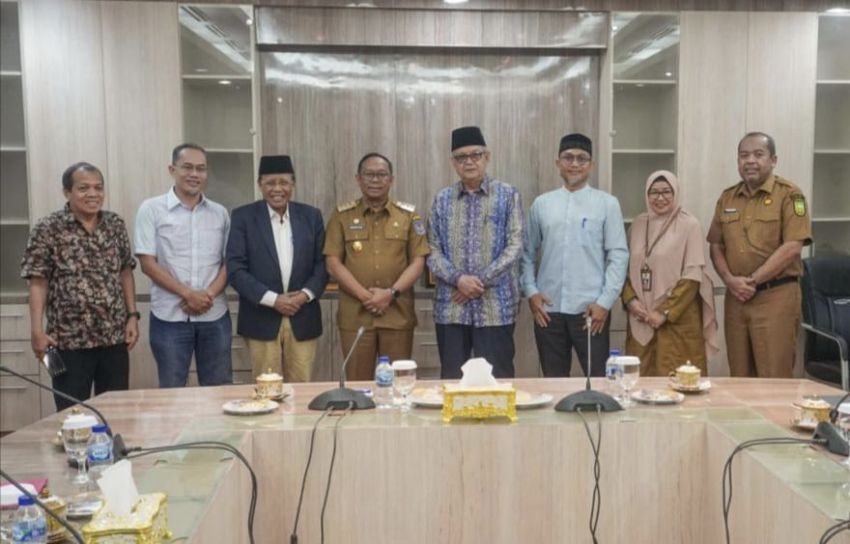 Pj Gubri, Rahman Hadi Terima Audiensi Forum Komunikasi Pemuka Masyarakat Riau