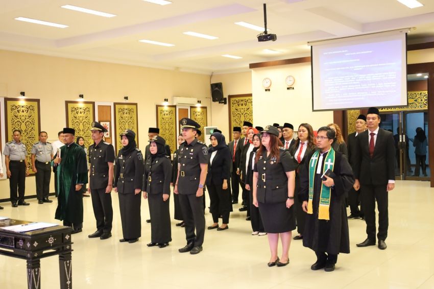 Tiga Notaris Pengganti, Lima Pejabat Manajerial dan Non Manajerial, serta MPDN Baru Dilantik