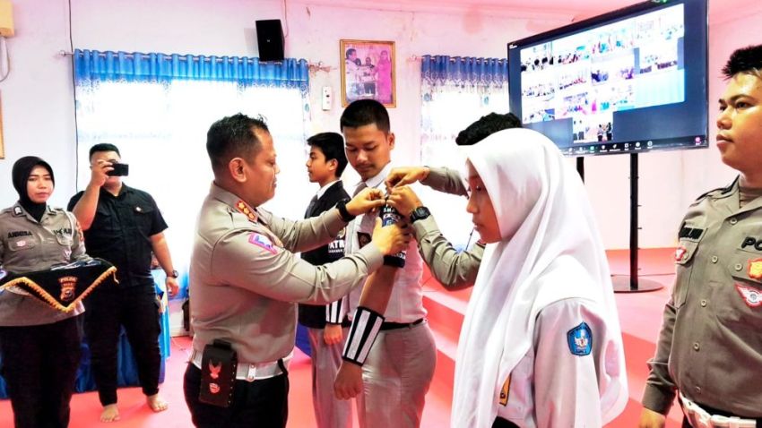 Tingkatkan Kesadaran Berlalu Lintas Sejak Dini, Polda dan Pemprov Riau Gandeng Sekolah