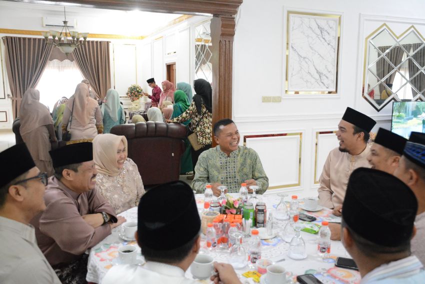 Danrem 031/WB Gelar Open House dan Silaturahmi ke Kediaman Sekda Riau Serta Wali Kota Pekanbaru