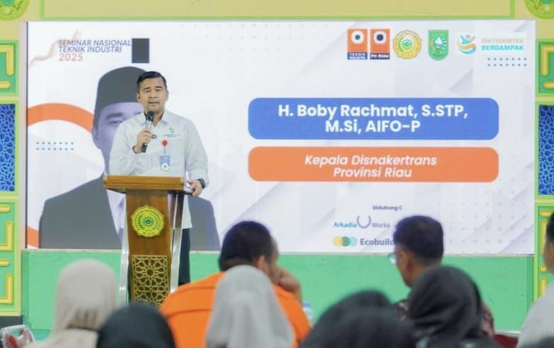Seminar Nasional dan Konvensi BKTI PII Wilayah Riau, Kadisnakertrans Riau: Kondisi Ketenagakerjaan Riau Menjadi Perhatian Serius