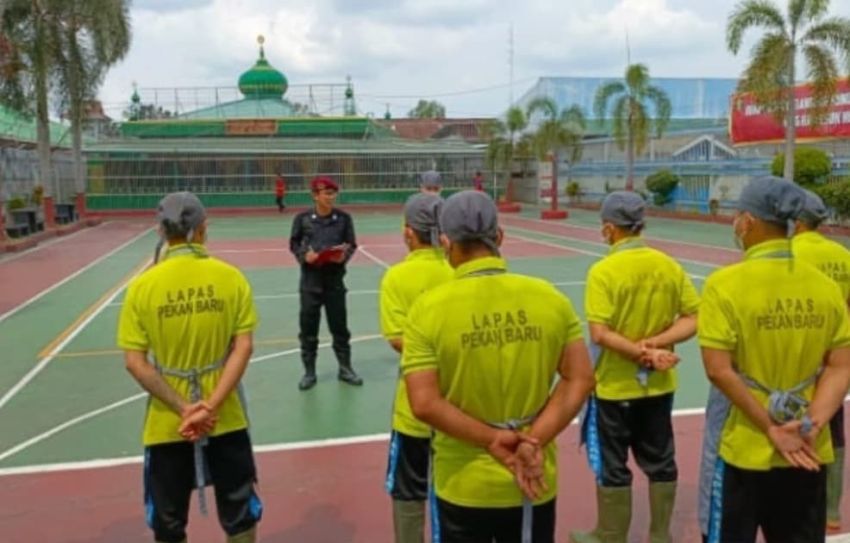 Pastikan Makanan Bersih dan Bergizi, Lapas Kelas IIA Pekanbaru Berikan Pengarahan Kepada Warga Binaan Dapur