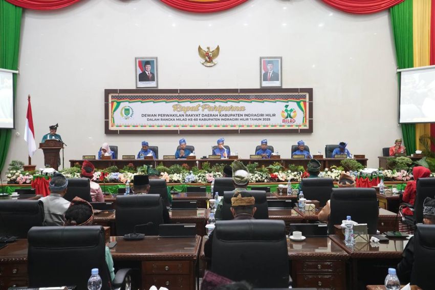 Hadiri Rapat Paripurna Peringatan HUT ke-60 Kabupaten Inhil, Abdul Wahid Komitmen Tuntaskan Sejumlah Persoalan Dasar di Inhil