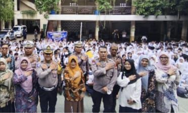 Edukasi Pelajar Sejak Dini, Ditlantas Polda Riau Gelar Police Go To School
