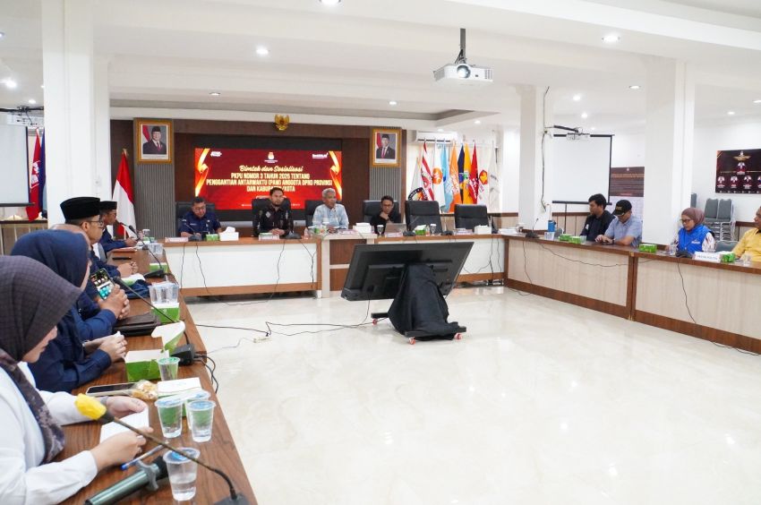 KPU Riau Gelar Bimbingan Teknis dan Sosialisasi PKPU Nomor 3 Tahun 2025