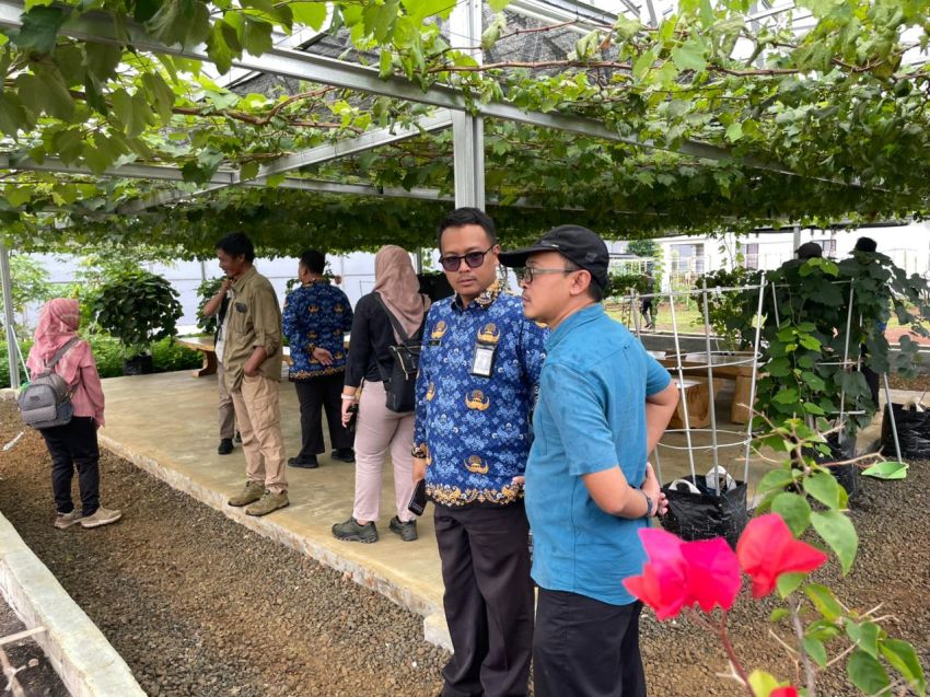 Kolaborasi Lapas Warungkiara Bersama DLH Kabupaten Sukabumi Wujudkan Lapas Ramah Lingkungan