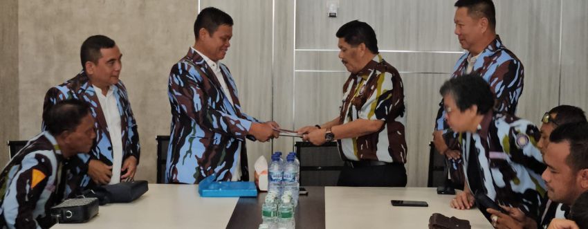 Terima SK, Kasten Harianja Kembali Nahkodai IPK Provinsi Riau