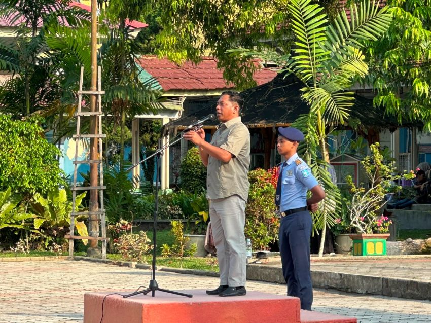 Pimpin Langsung Upacara MPLS, Edi Sutono: Mari Bersama Wujudkan Generasi yang Unggul, Tangguh dan Berprestasi